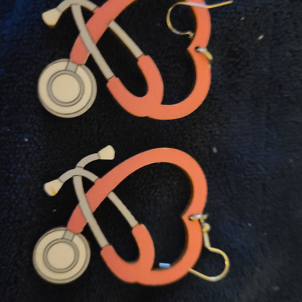 SHEIN Coral Stethoscope Dangle Earrings